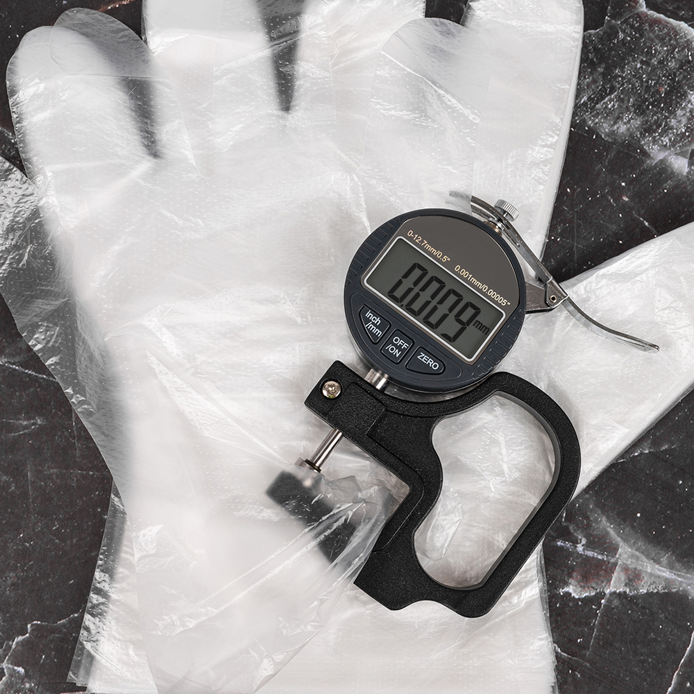 Перчатки полиэтиленовые A.D.M., Лайт, прозрачные, размер M, 100шт./уп. Перчатки полиэтиленовые A.D.M., Лайт, прозрачные, размер M, 100шт./уп.